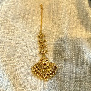 Naishi Antique Maang Tika